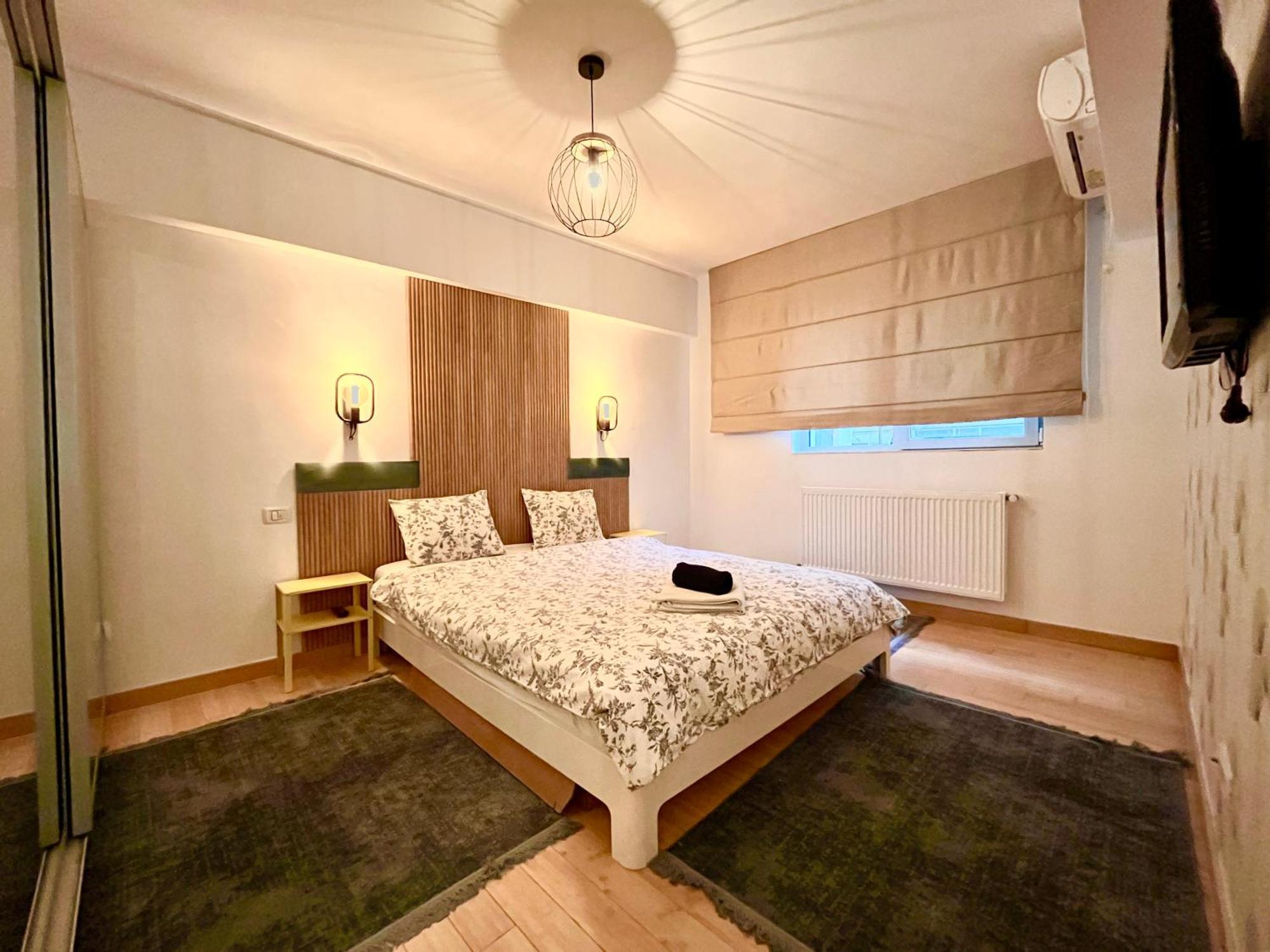 Cozy Apartment With Balcony Bucharest Exterior photo